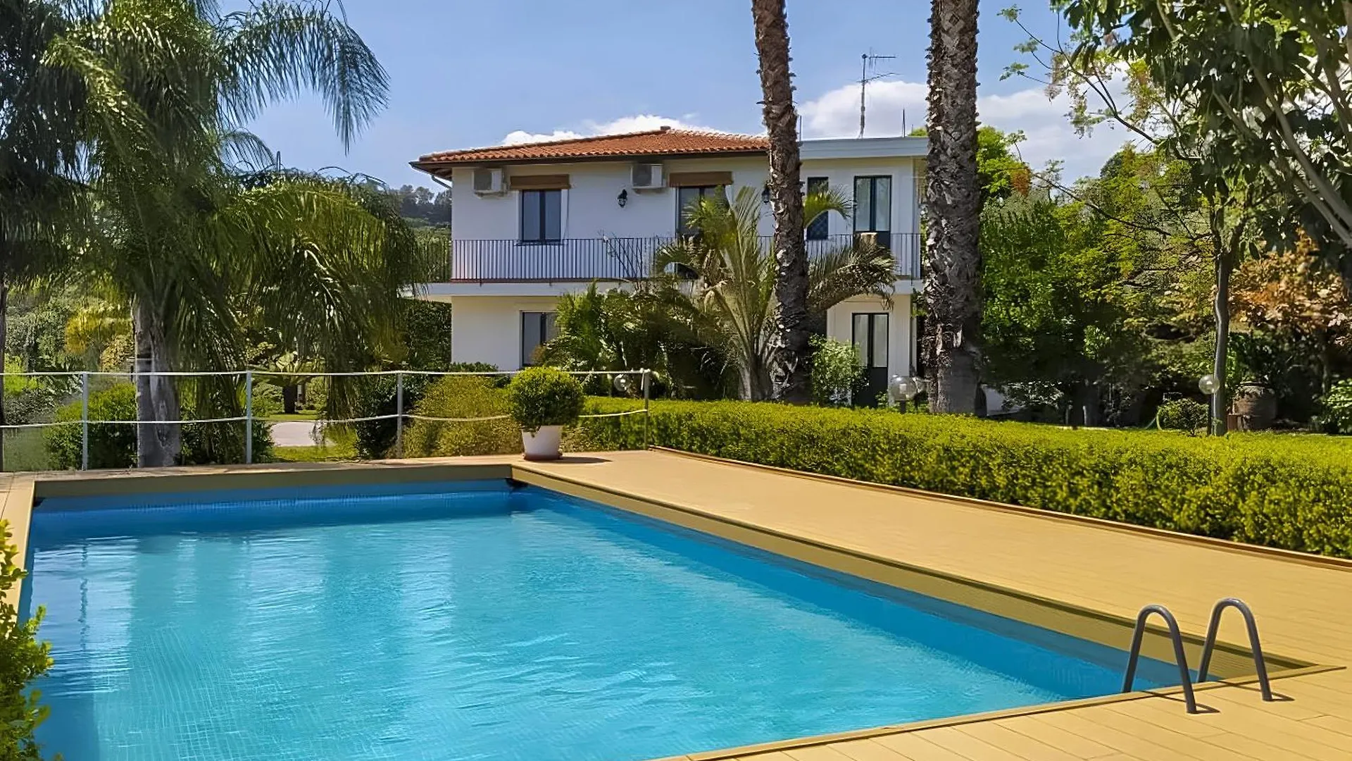 Villa Vittoria - Santa Tecla Acireale