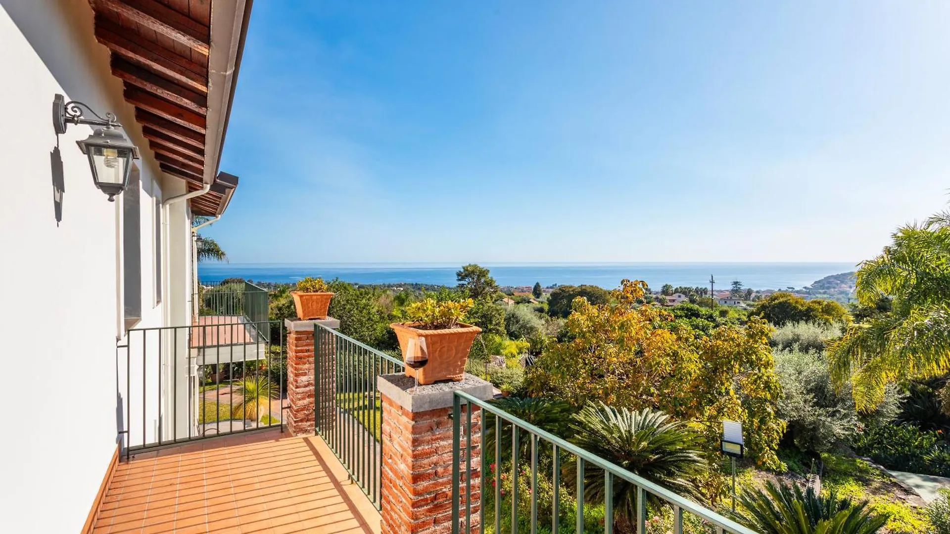 Villa Vittoria - Santa Tecla Acireale