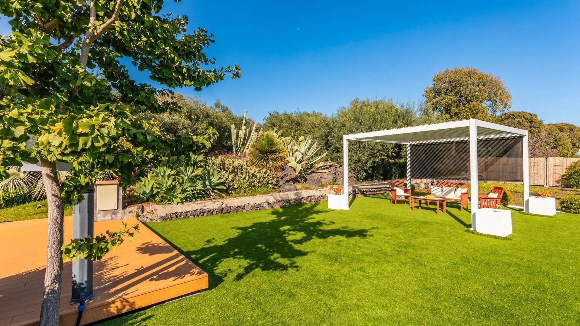 Villa Vittoria - Santa Tecla Acireale