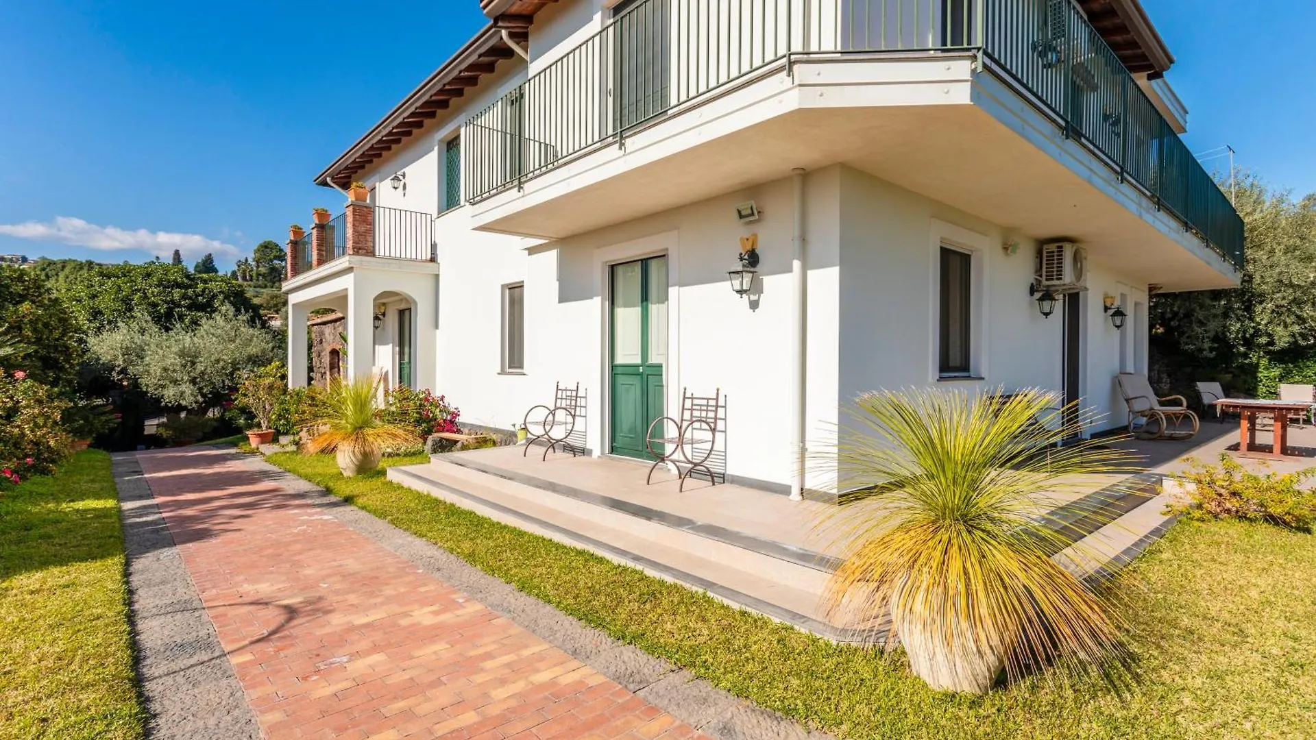Villa Vittoria - Santa Tecla Acireale